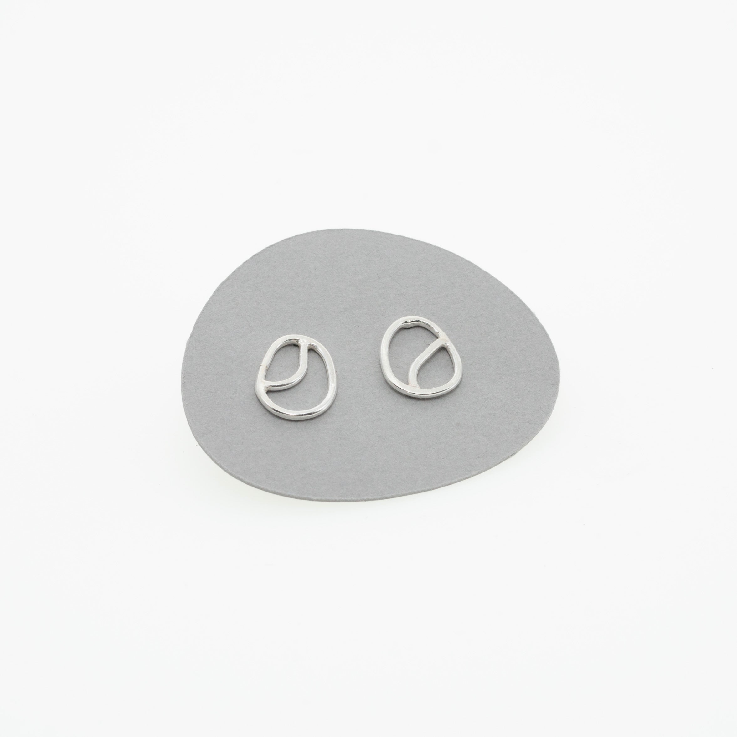 Silver Pebble Line Studs